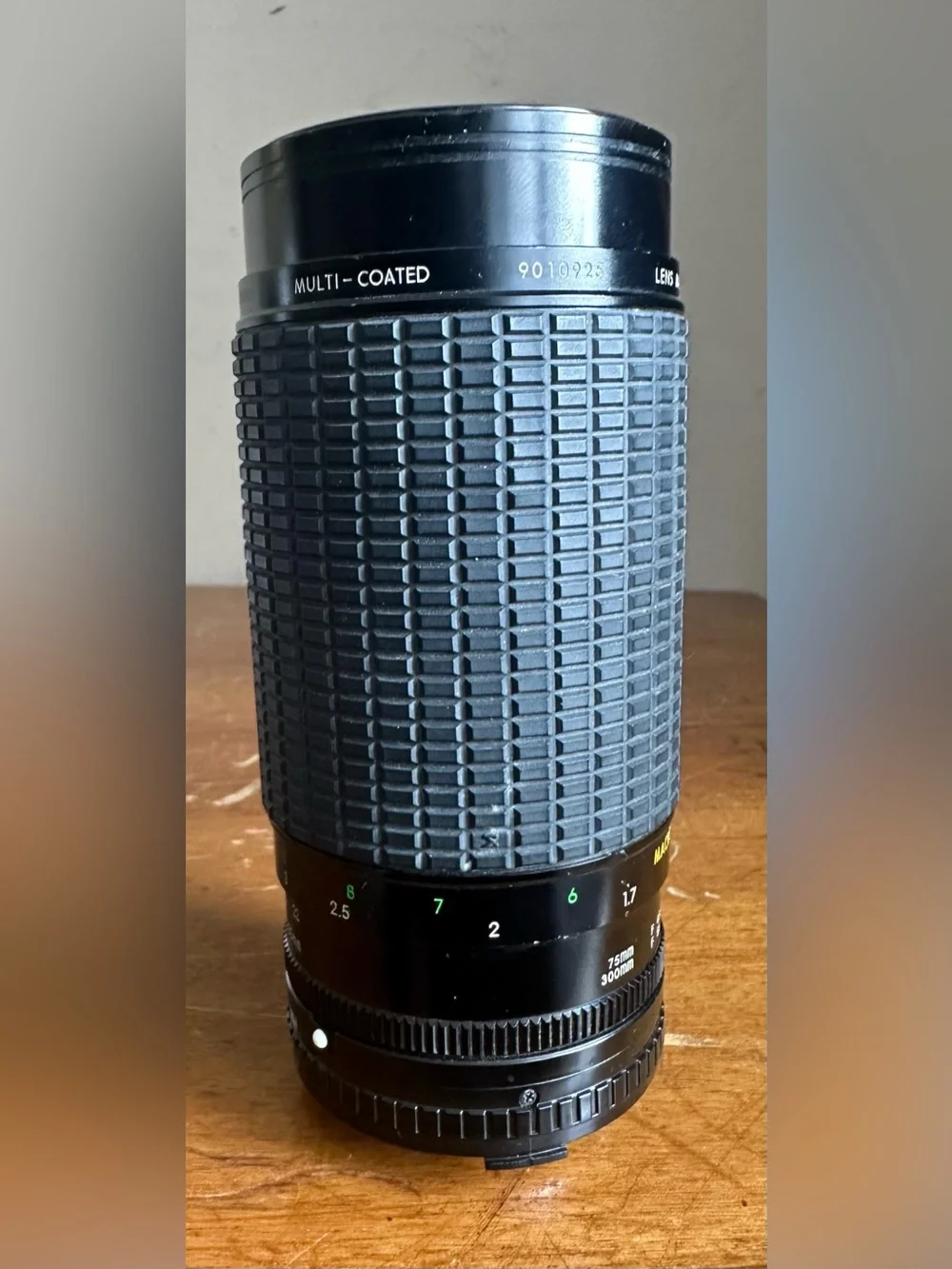 Sigma Zoom-II 1:4.5-5.6 f=75-300mm Multi-Coated Photo Camera Lens Japan 9010925